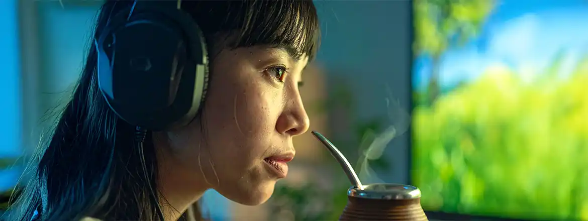 Wirkt Mate Tee anregend? Gesundes natürliches Energiegetränk für Gamer